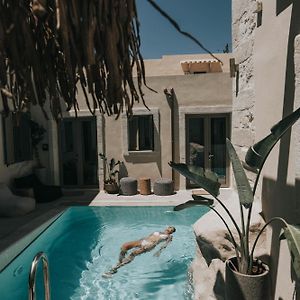 Manili Boutique Suites & Villas